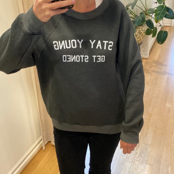 HTF Saturday School “Stay Young Get Stoned’” Graphic Print Sweatshirt Gray Sz S - Picture 6 of 15